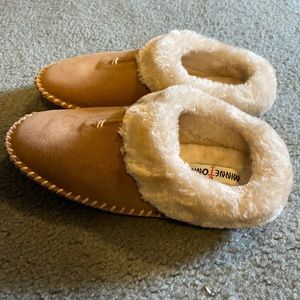 Minnetonka Slippers - NEVER WORN